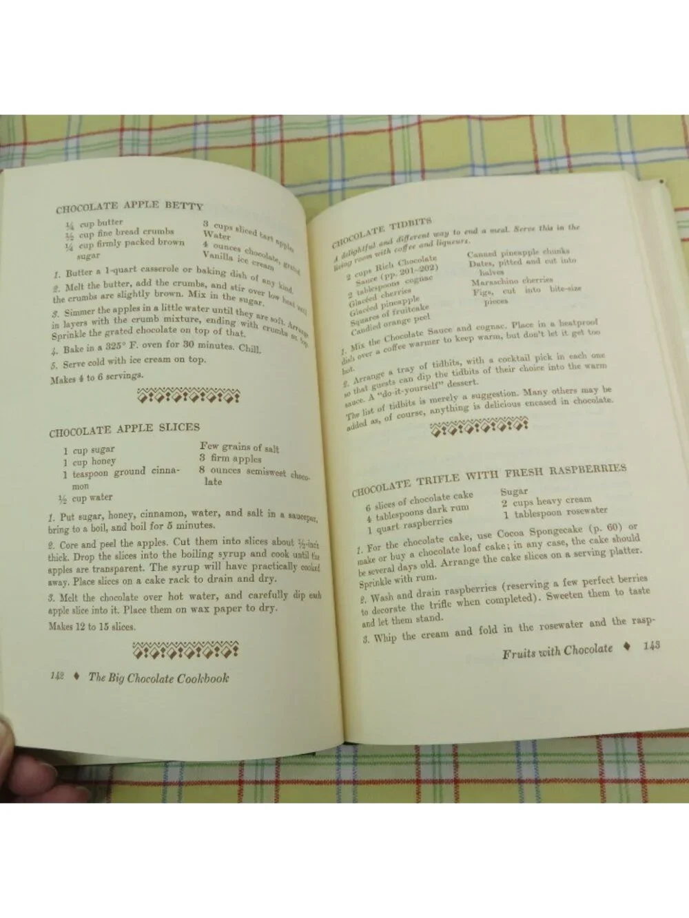 The Big Chocolate Cookbook 1968 1st Edition Gertrude Parke Vintage Dessert